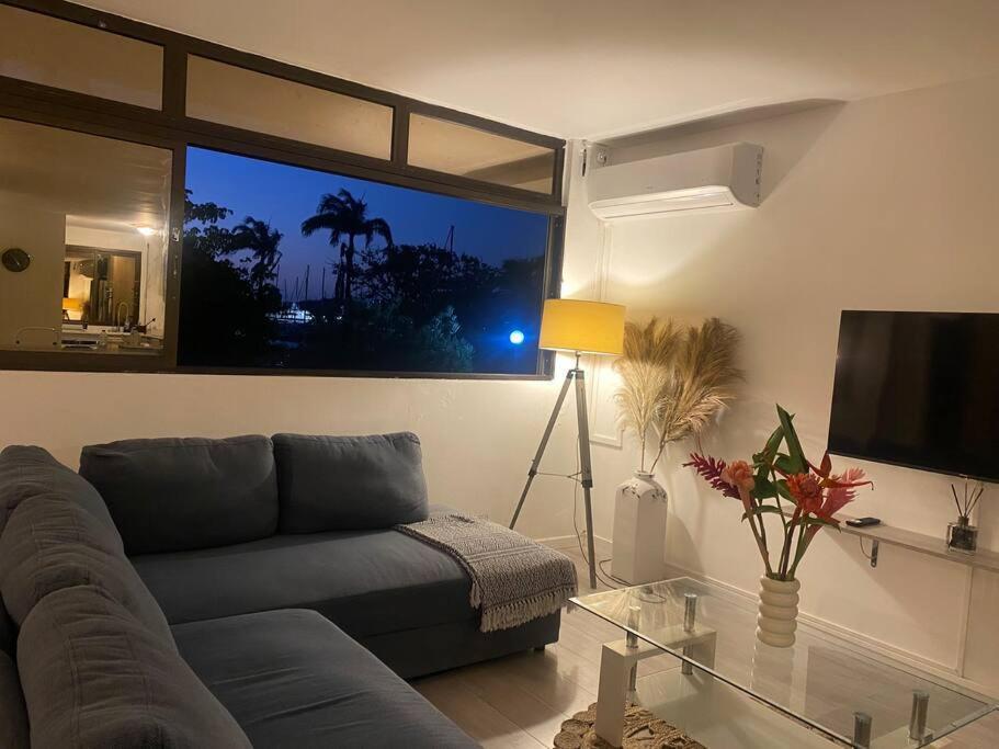 Appart Spacieux Avec Citerne A Eau Et Acces Direct A La Plage Le Gosier  Exteriér fotografie